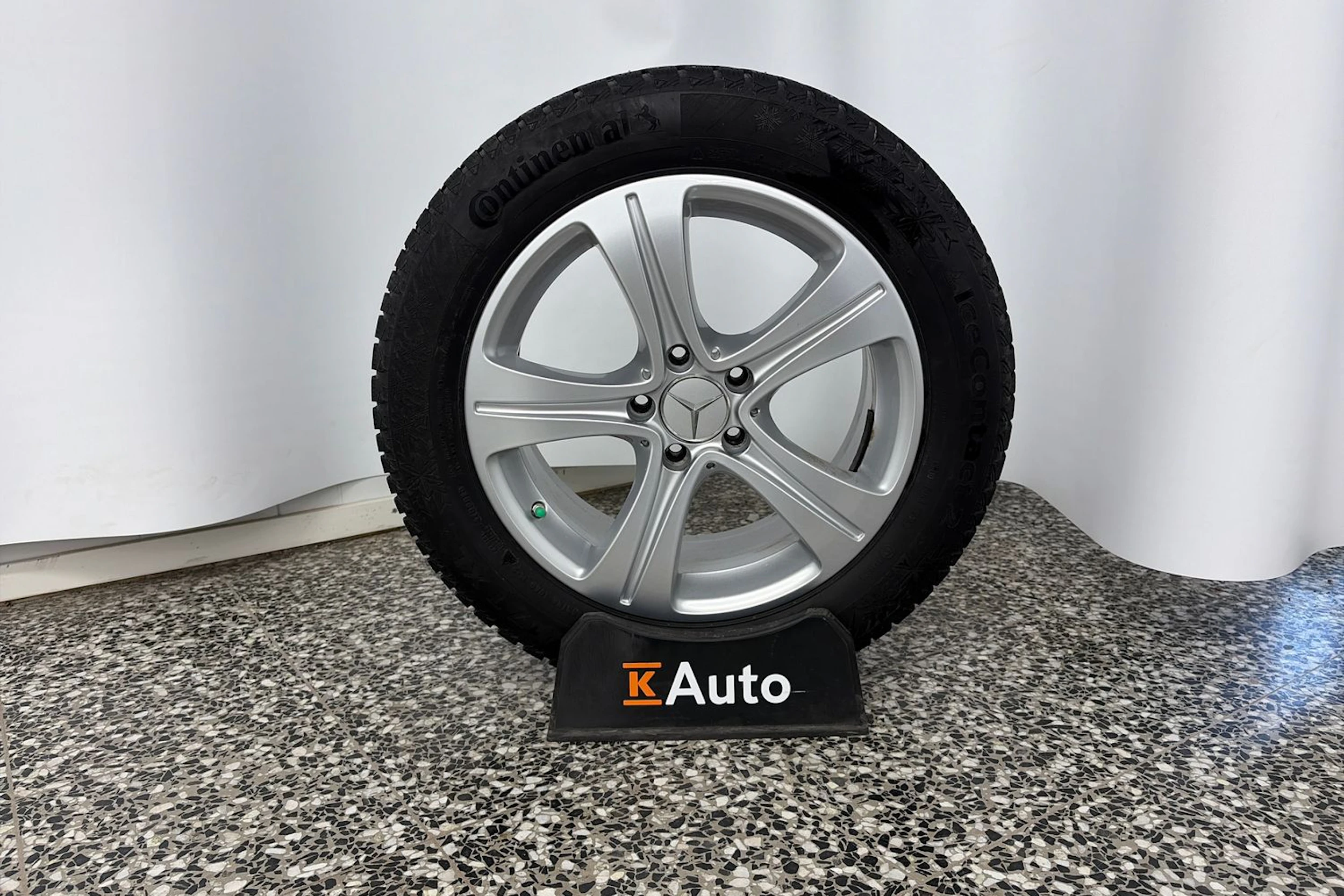 musta Mercedes-Benz E 2019 kuva 10.