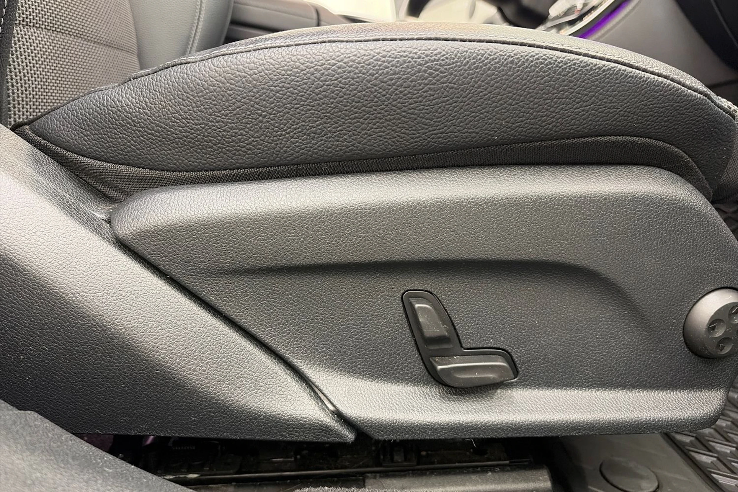 musta Mercedes-Benz E 2019 kuva 15.