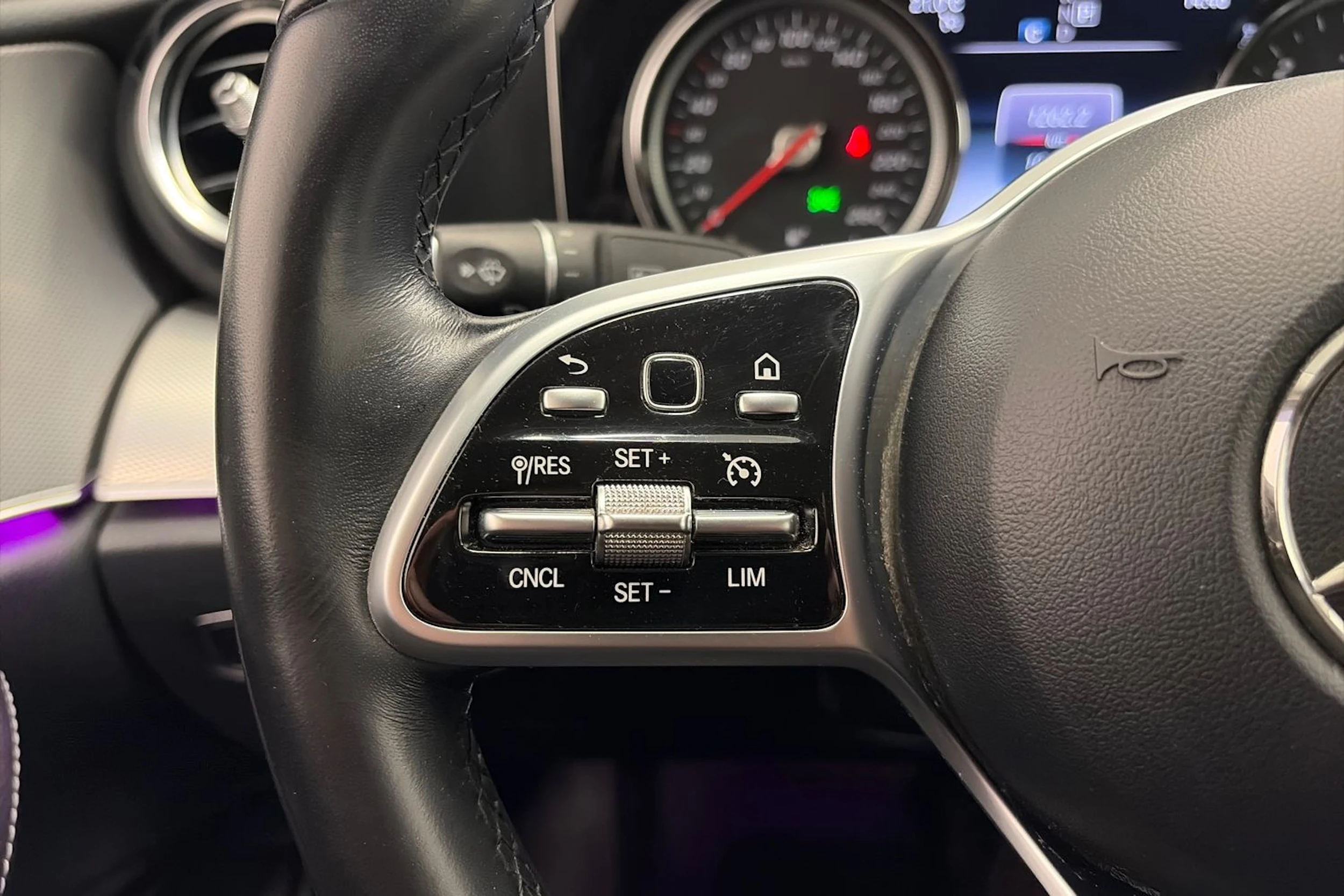 musta Mercedes-Benz E 2019 kuva 17.