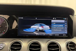 musta Mercedes-Benz E 2019 kuva 22.