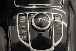 musta Mercedes-Benz E 2019 kuva 25.