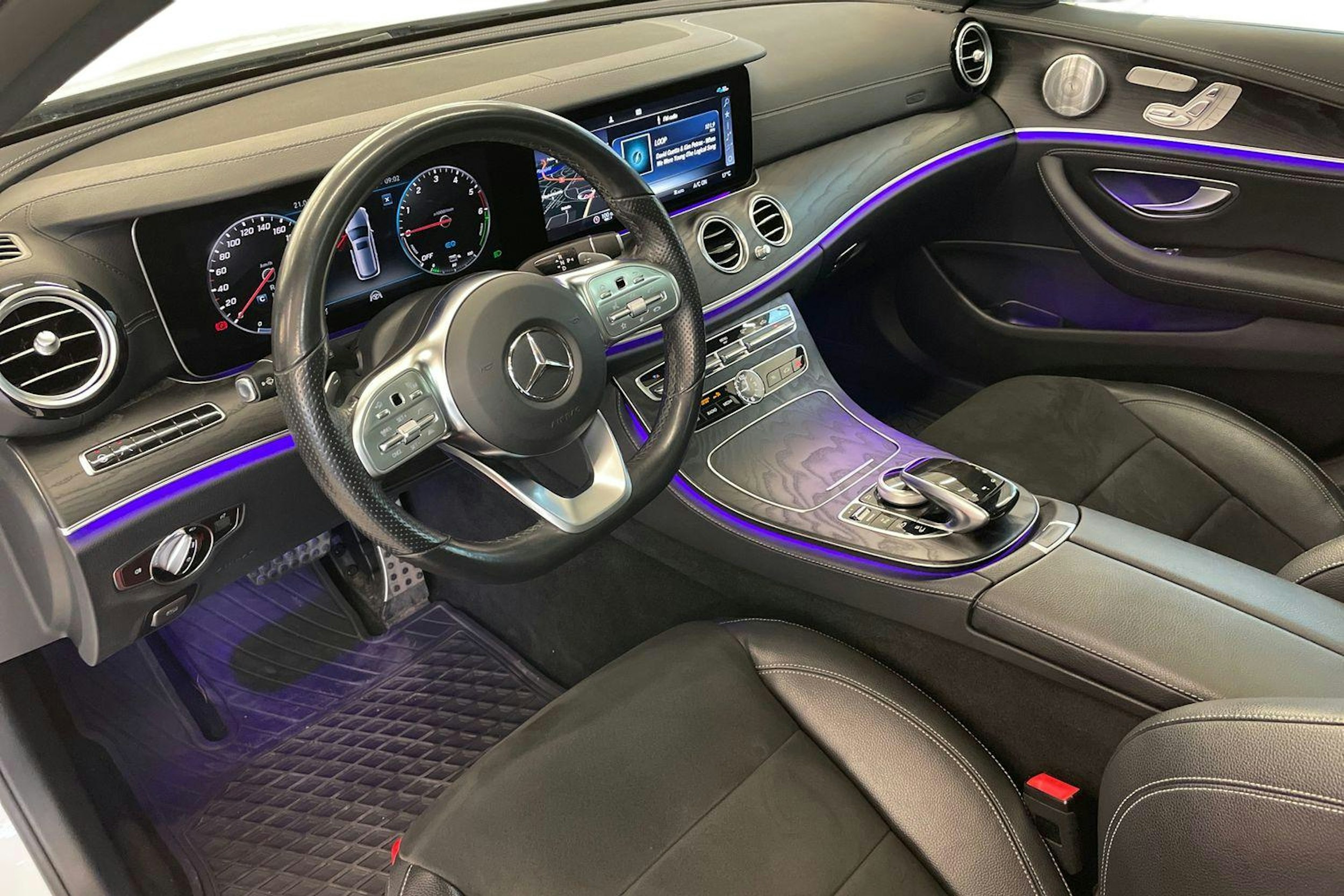 valkoinen Mercedes-Benz E 2019 kuva 7.