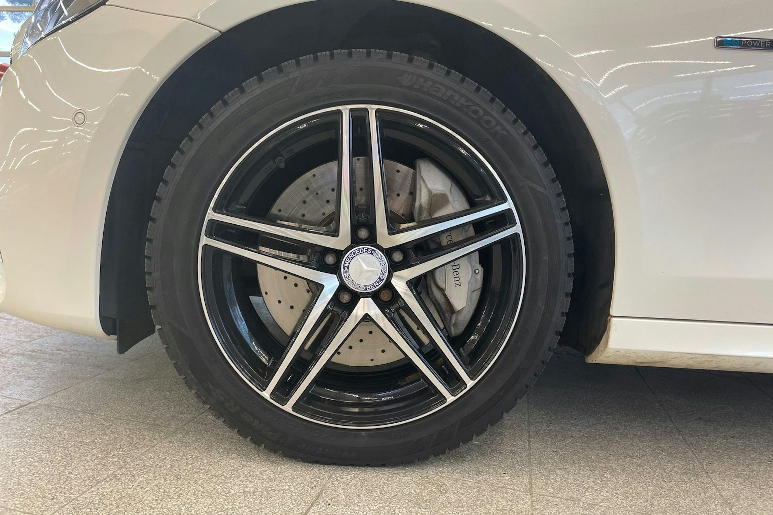 valkoinen Mercedes-Benz E 2019 kuva 11.
