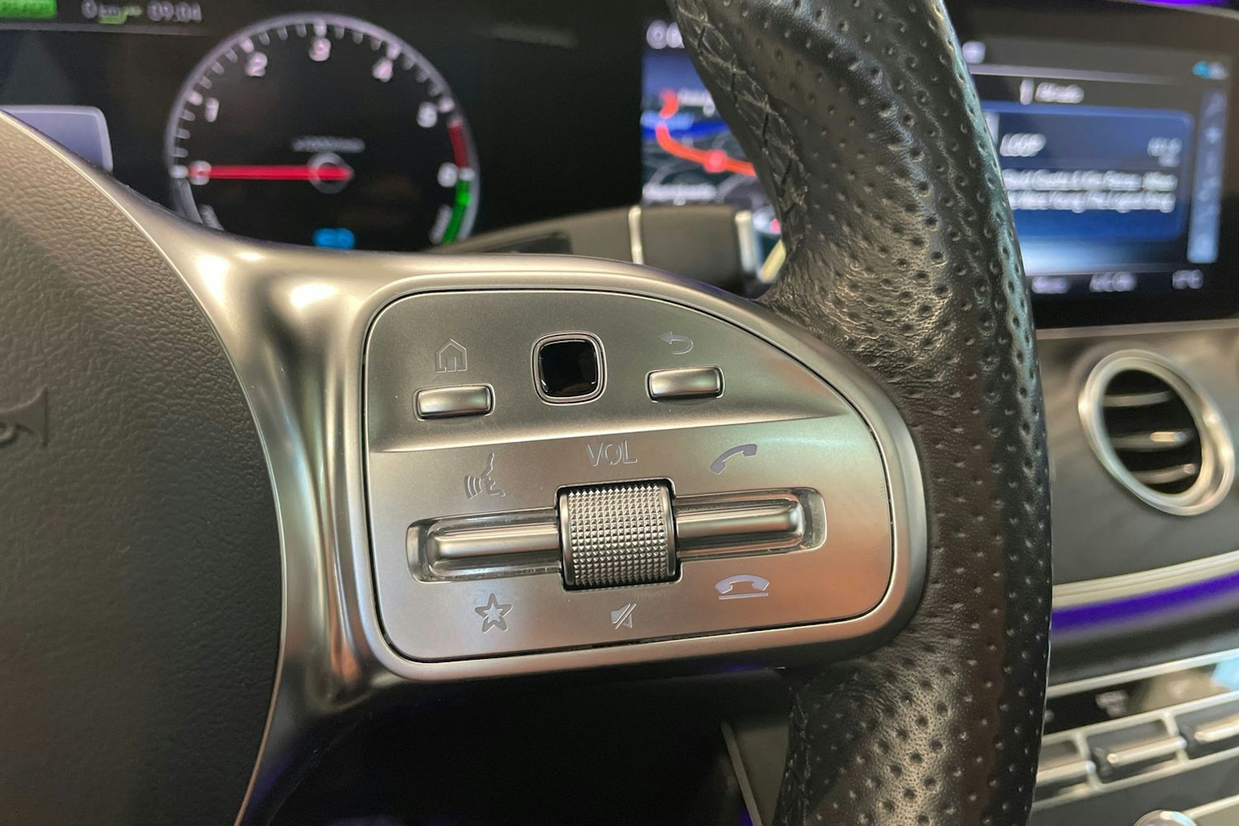 valkoinen Mercedes-Benz E 2019 kuva 15.