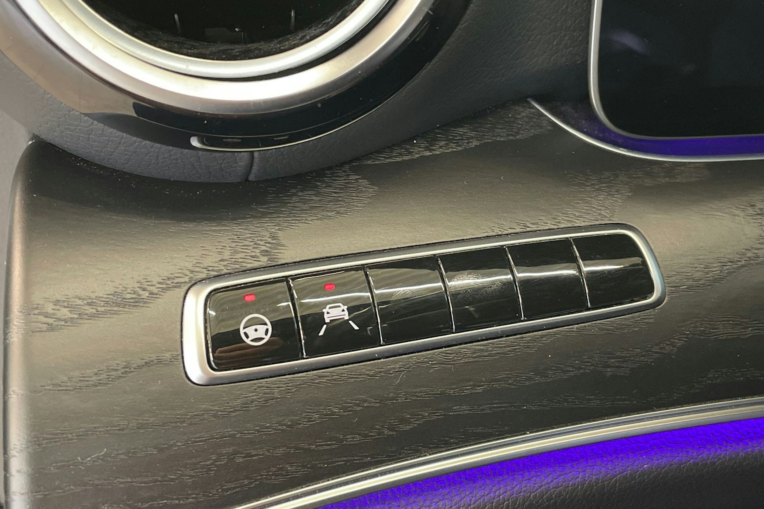 valkoinen Mercedes-Benz E 2019 kuva 18.