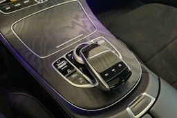 valkoinen Mercedes-Benz E 2019 kuva 23.