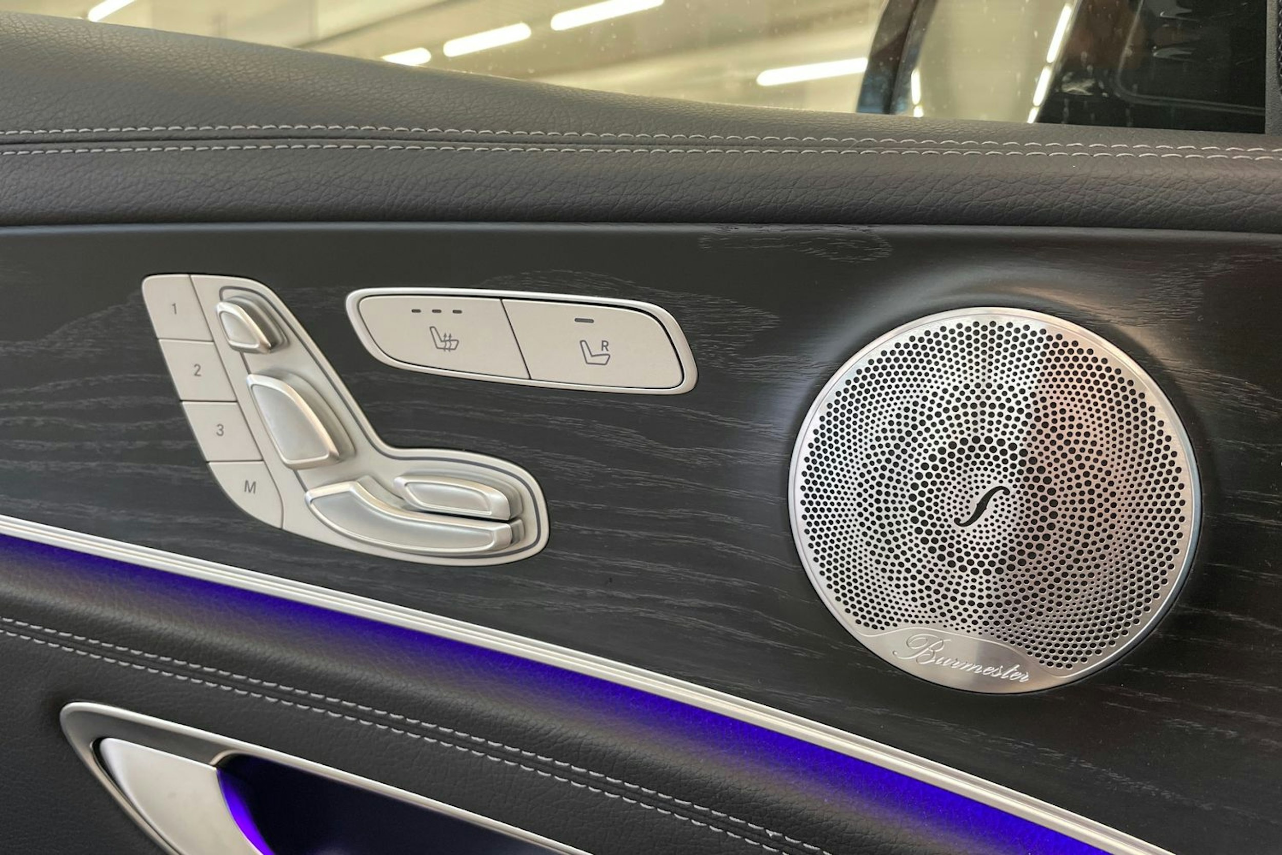 valkoinen Mercedes-Benz E 2019 kuva 24.