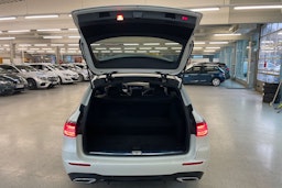 valkoinen Mercedes-Benz E 2019 kuva 25.