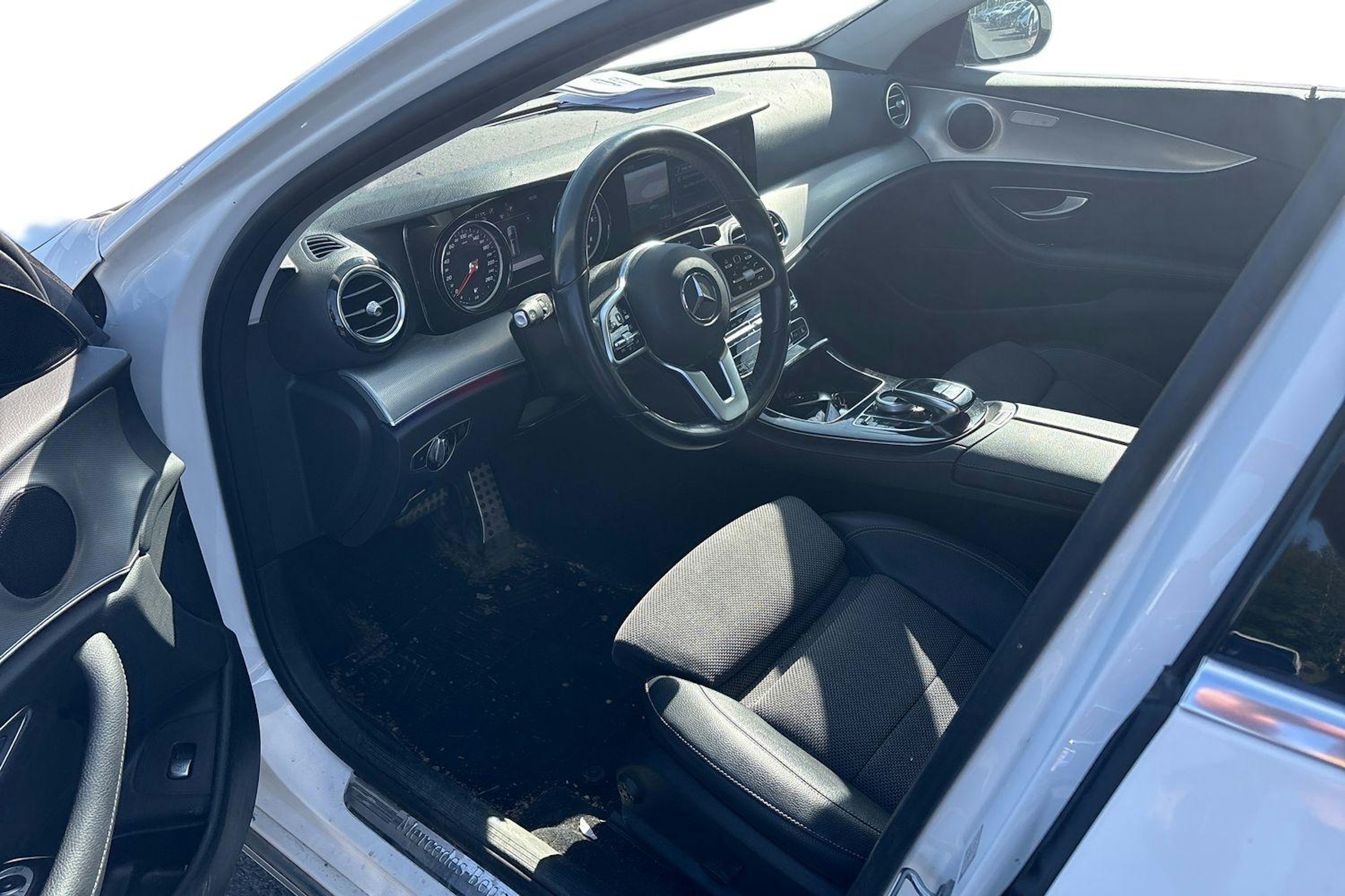 valkoinen Mercedes-Benz E 2019 kuva 3.