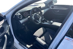 valkoinen Mercedes-Benz E 2019 kuva 3.