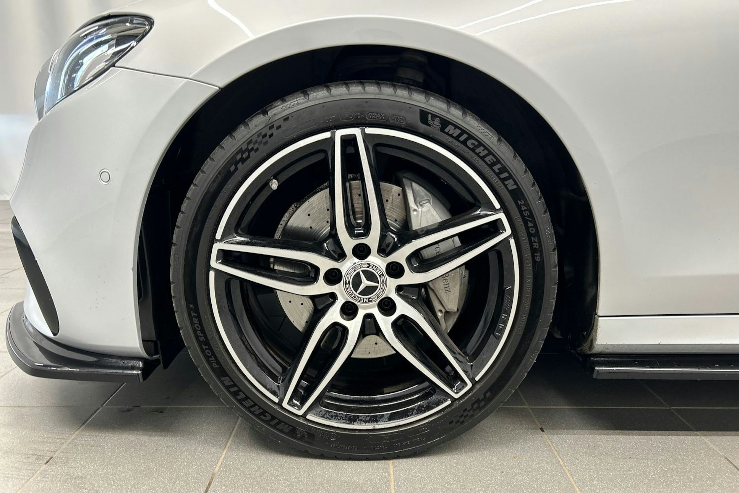 hopea Mercedes-Benz E 2019 kuva 11.