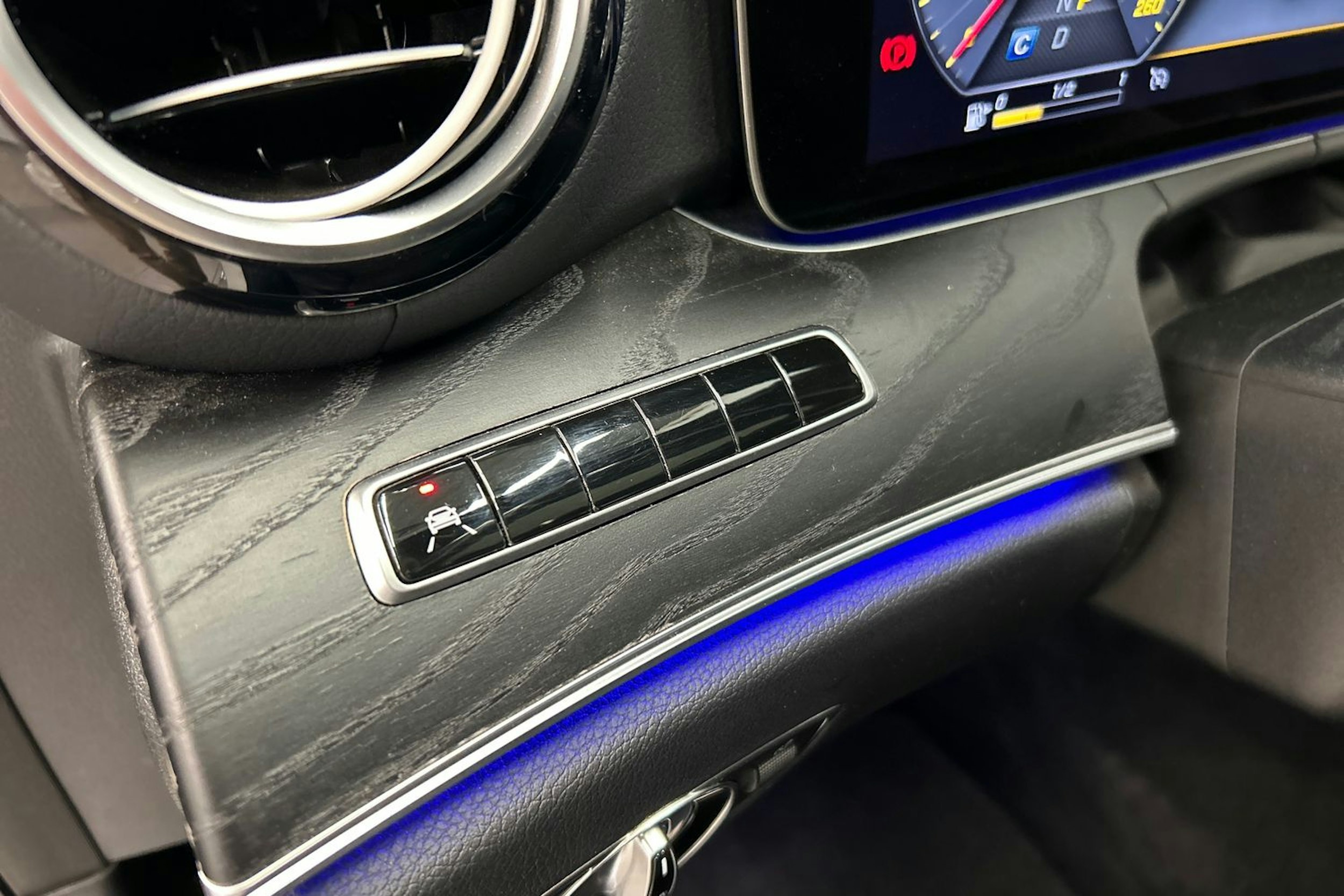 hopea Mercedes-Benz E 2019 kuva 19.