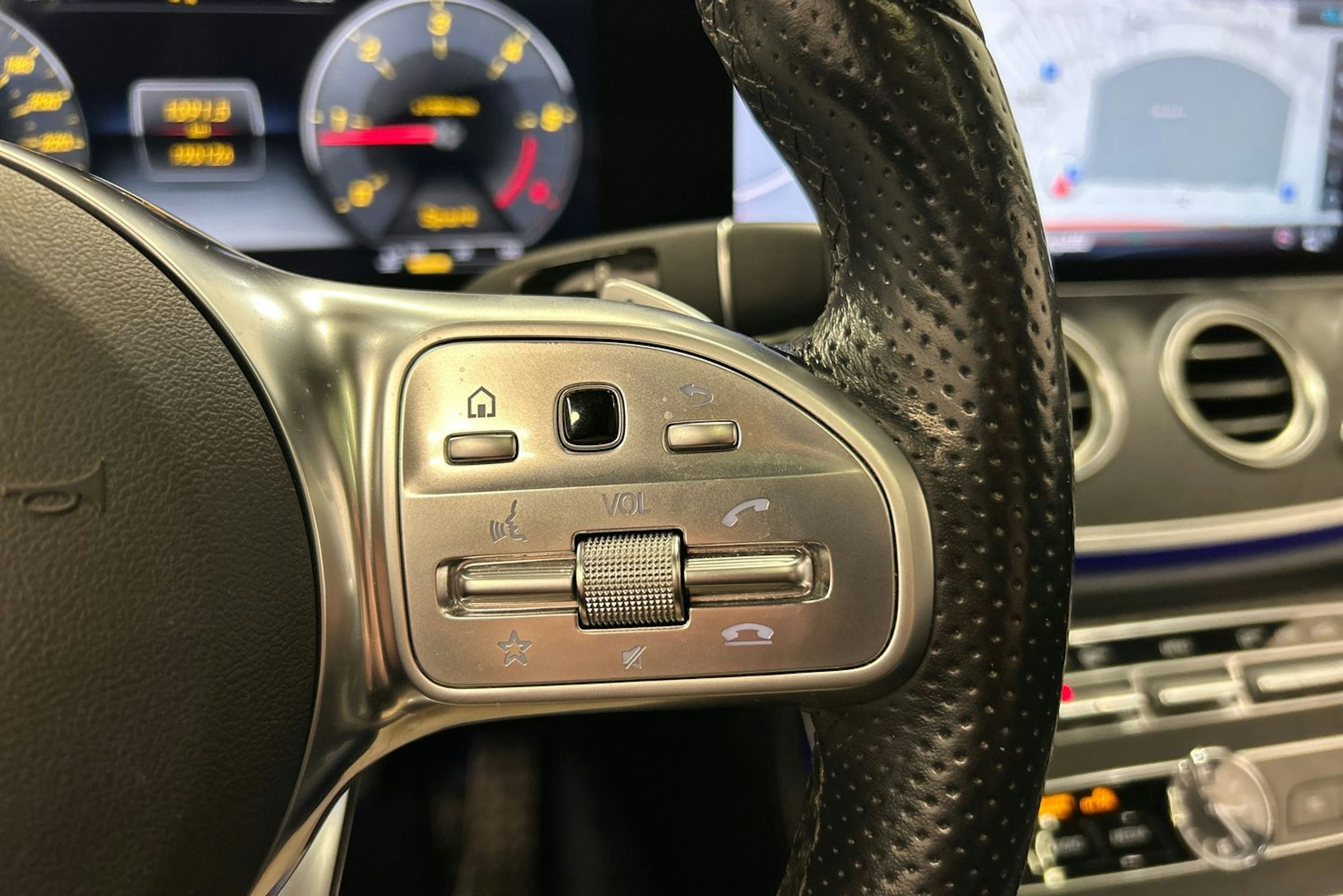 hopea Mercedes-Benz E 2019 kuva 22.