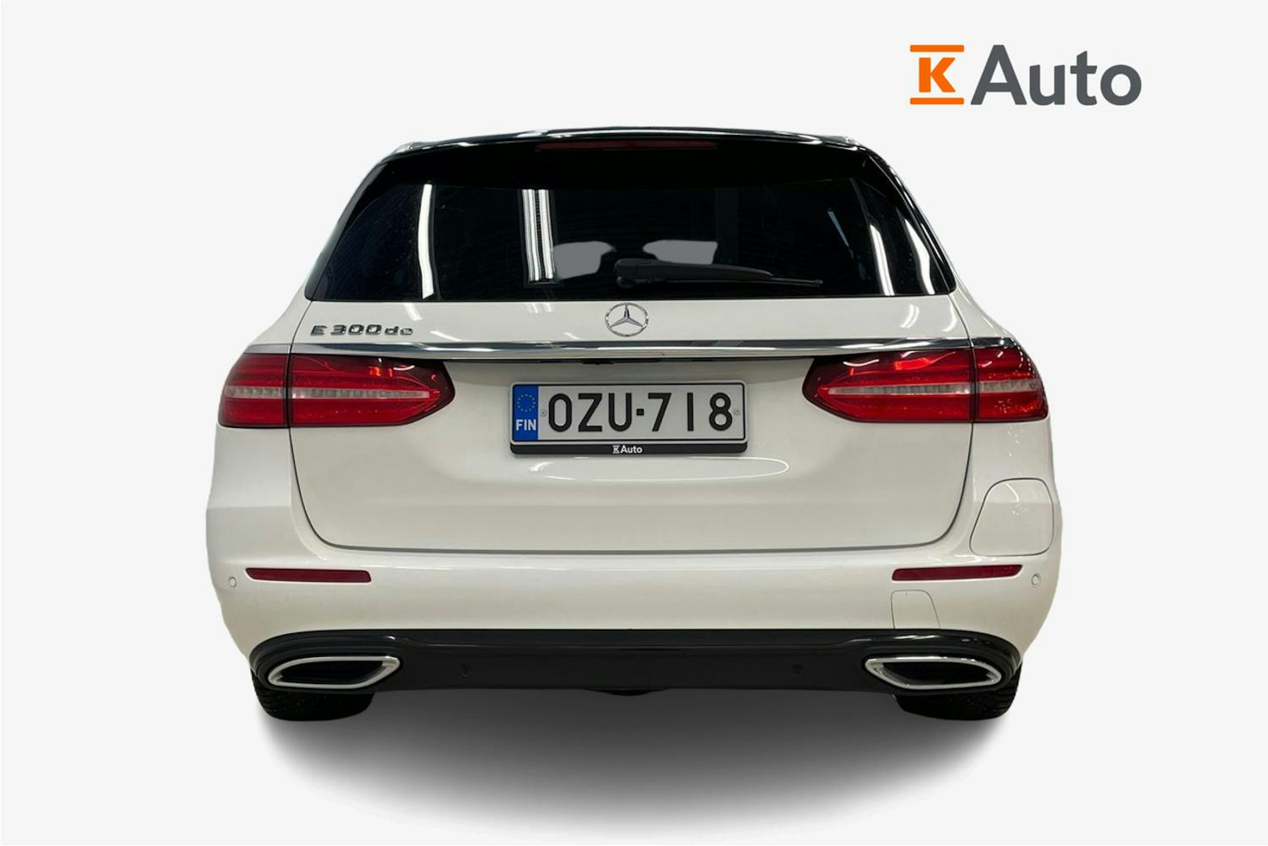 Valkoinen Mercedes-Benz E 2019 kuva 3.