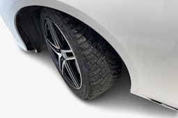 Valkoinen Mercedes-Benz E 2019 kuva 11.