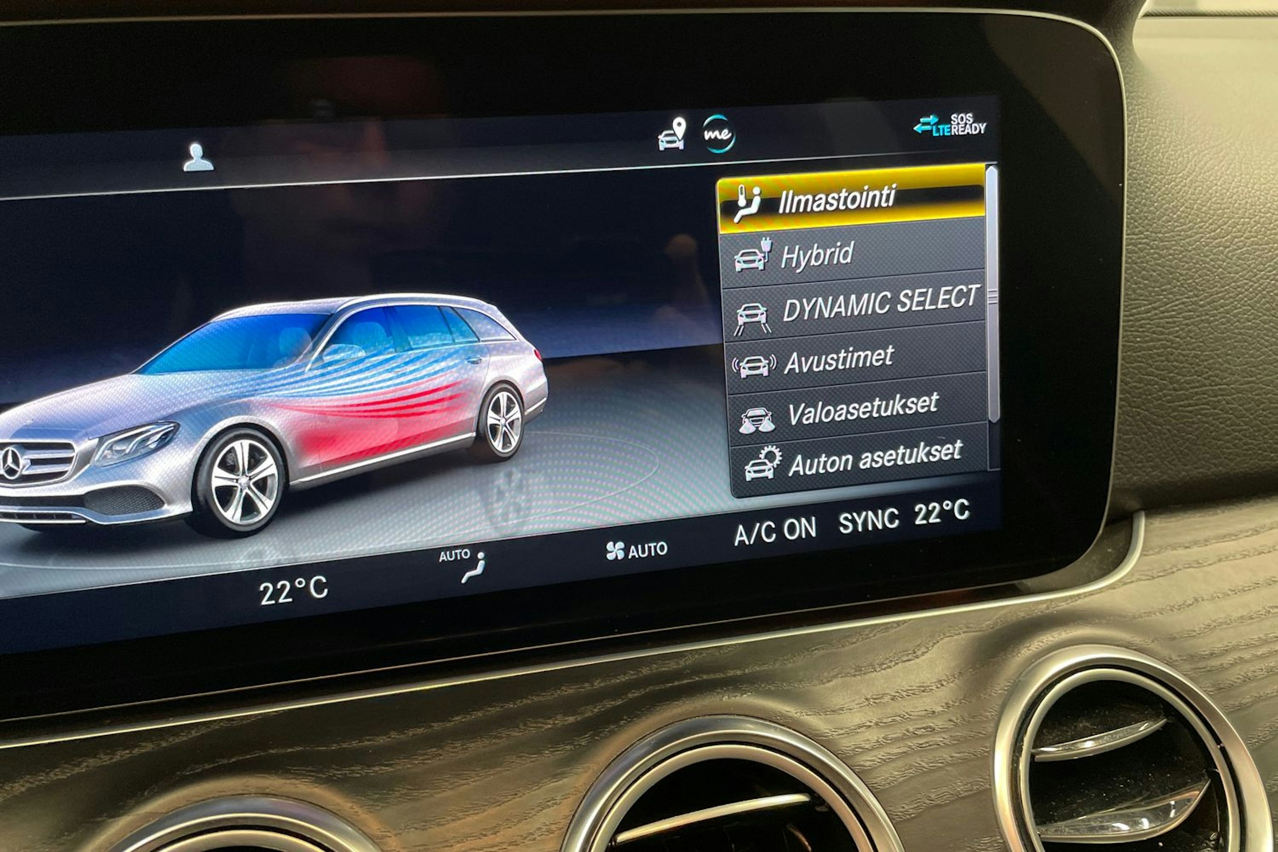 Valkoinen Mercedes-Benz E 2019 kuva 19.