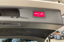 Valkoinen Mercedes-Benz E 2019 kuva 25.