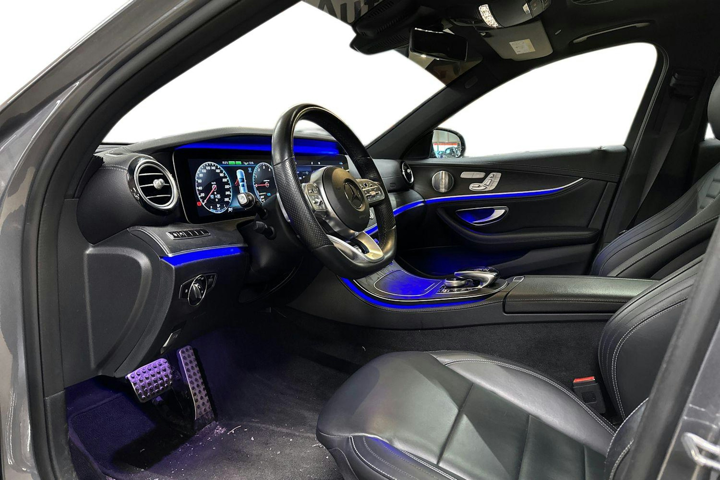 harmaa Mercedes-Benz E 2019 kuva 3.