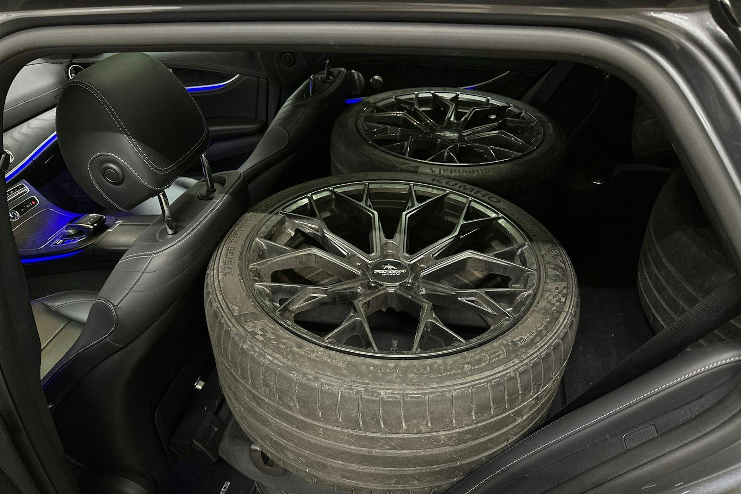 harmaa Mercedes-Benz E 2019 kuva 6.