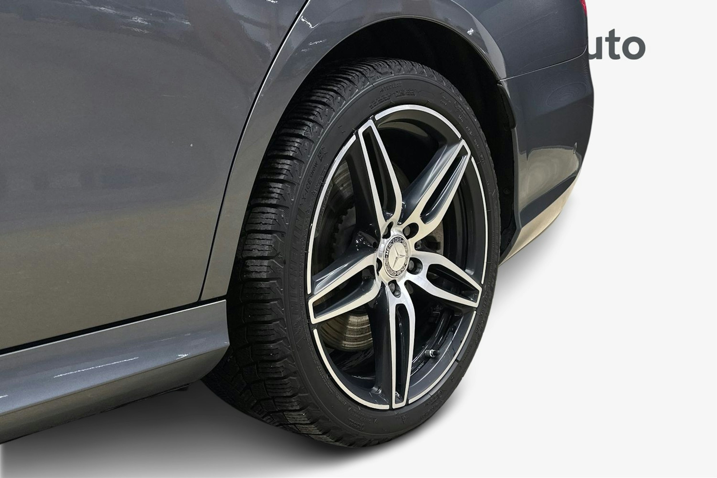 harmaa Mercedes-Benz E 2019 kuva 11.