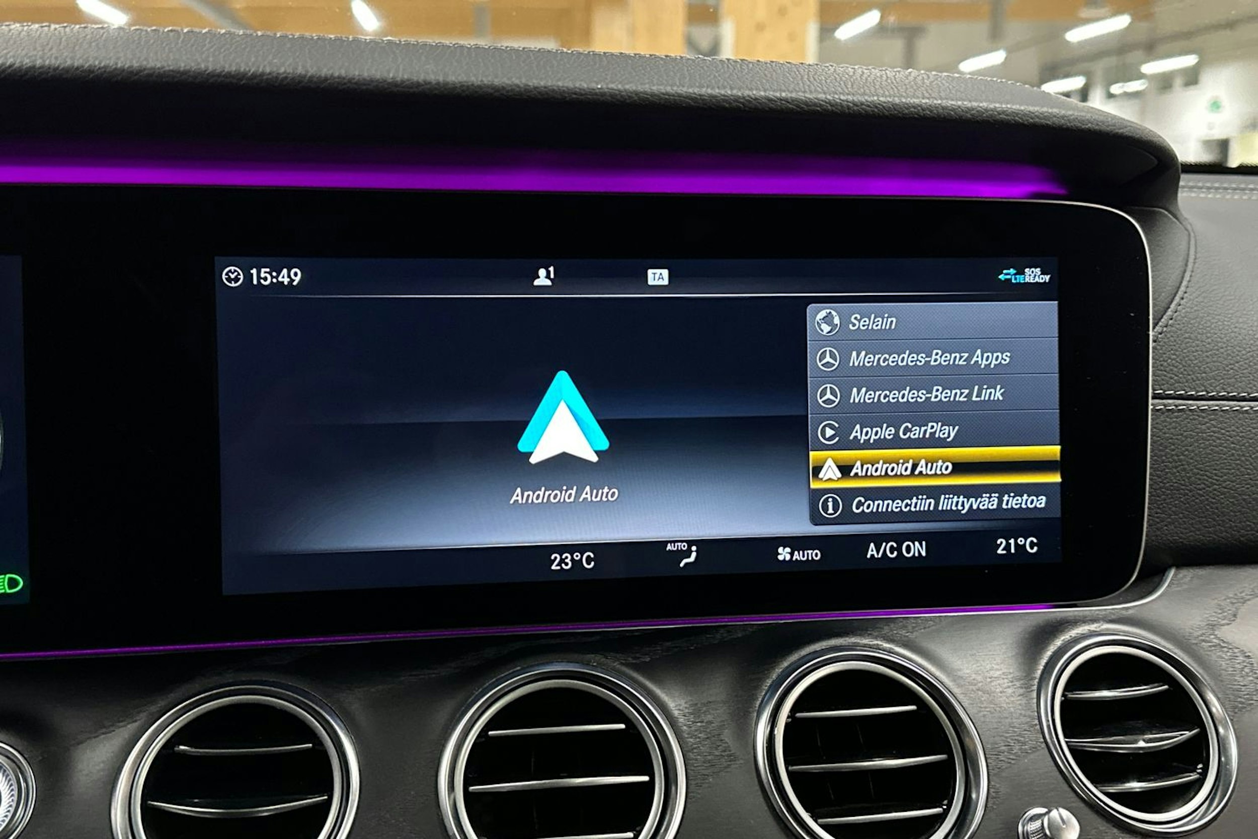 harmaa Mercedes-Benz E 2019 kuva 22.