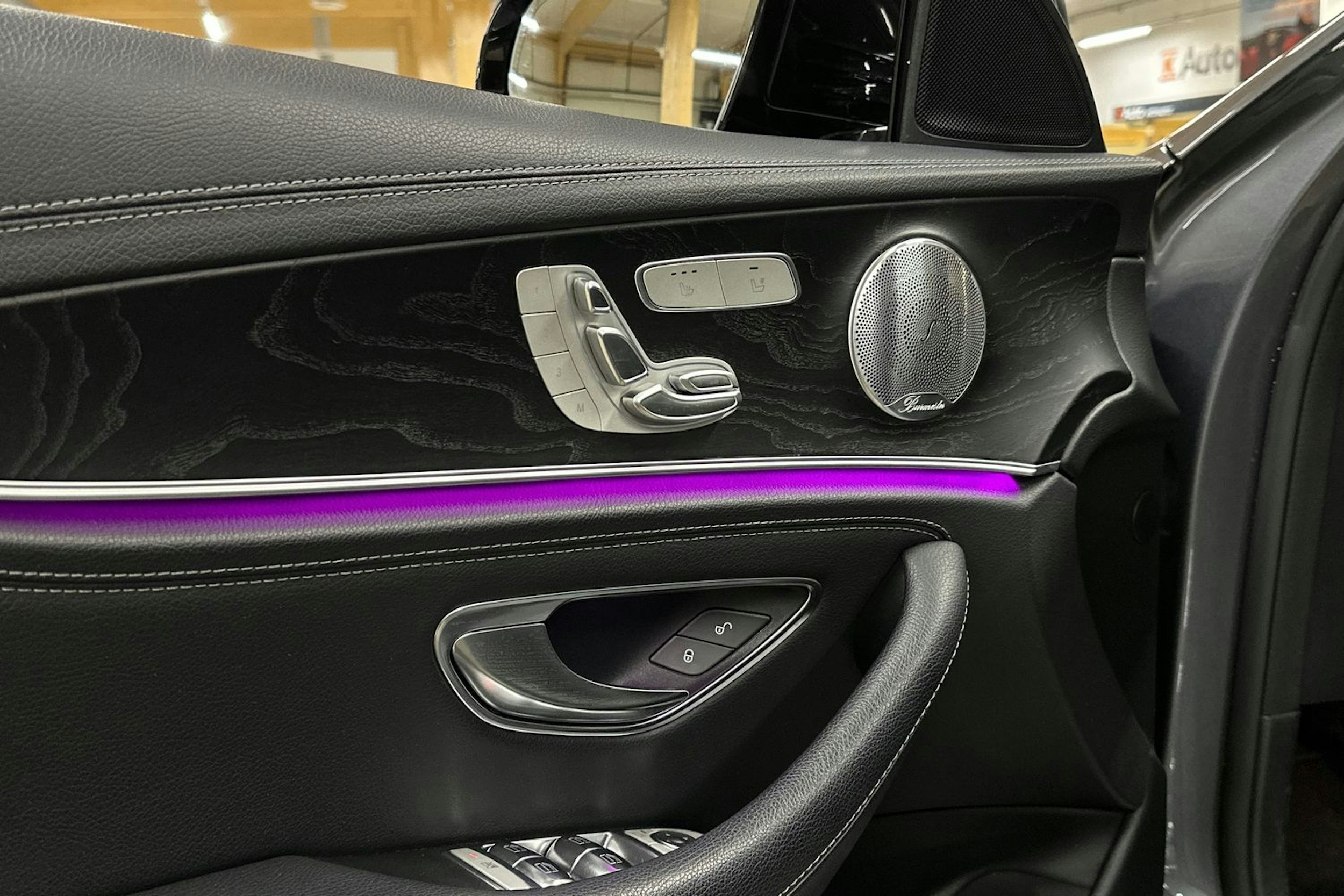 harmaa Mercedes-Benz E 2019 kuva 36.