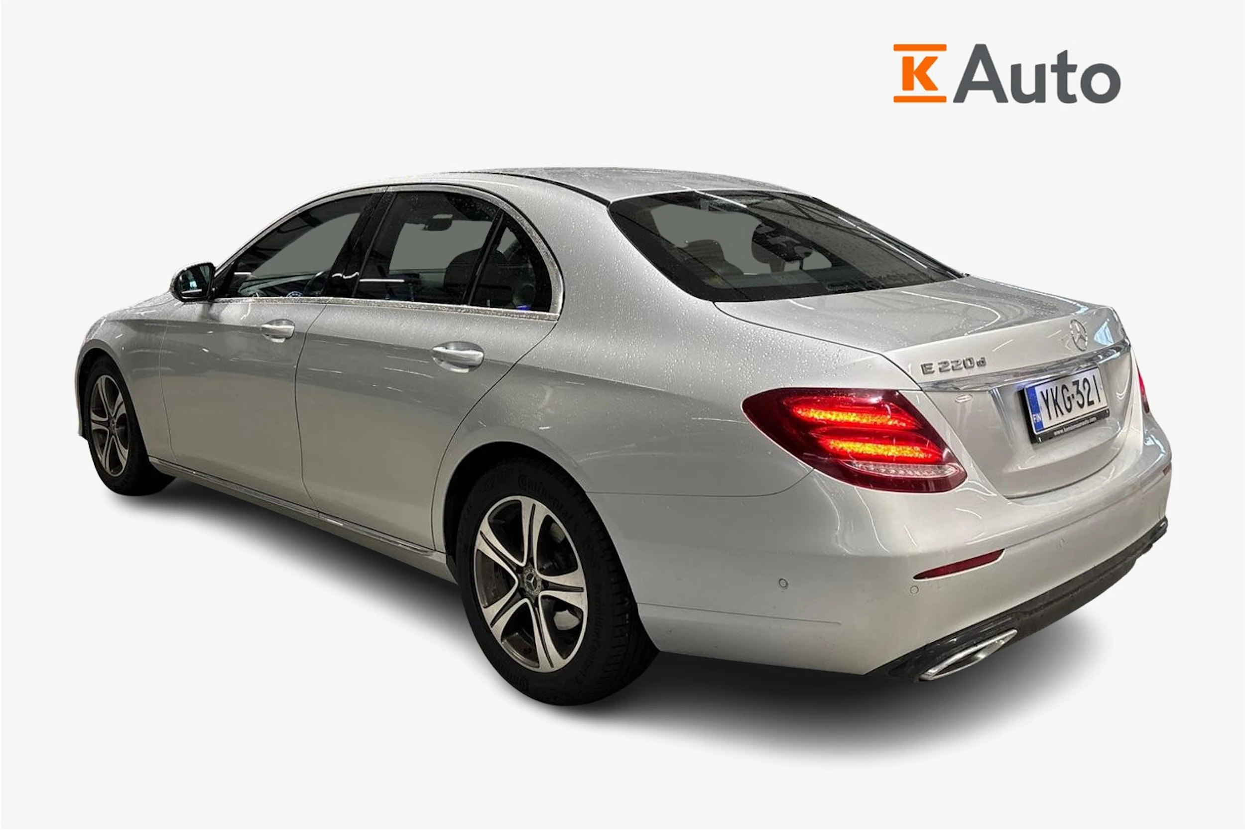 harmaa Mercedes-Benz E 2019 kuva 2.