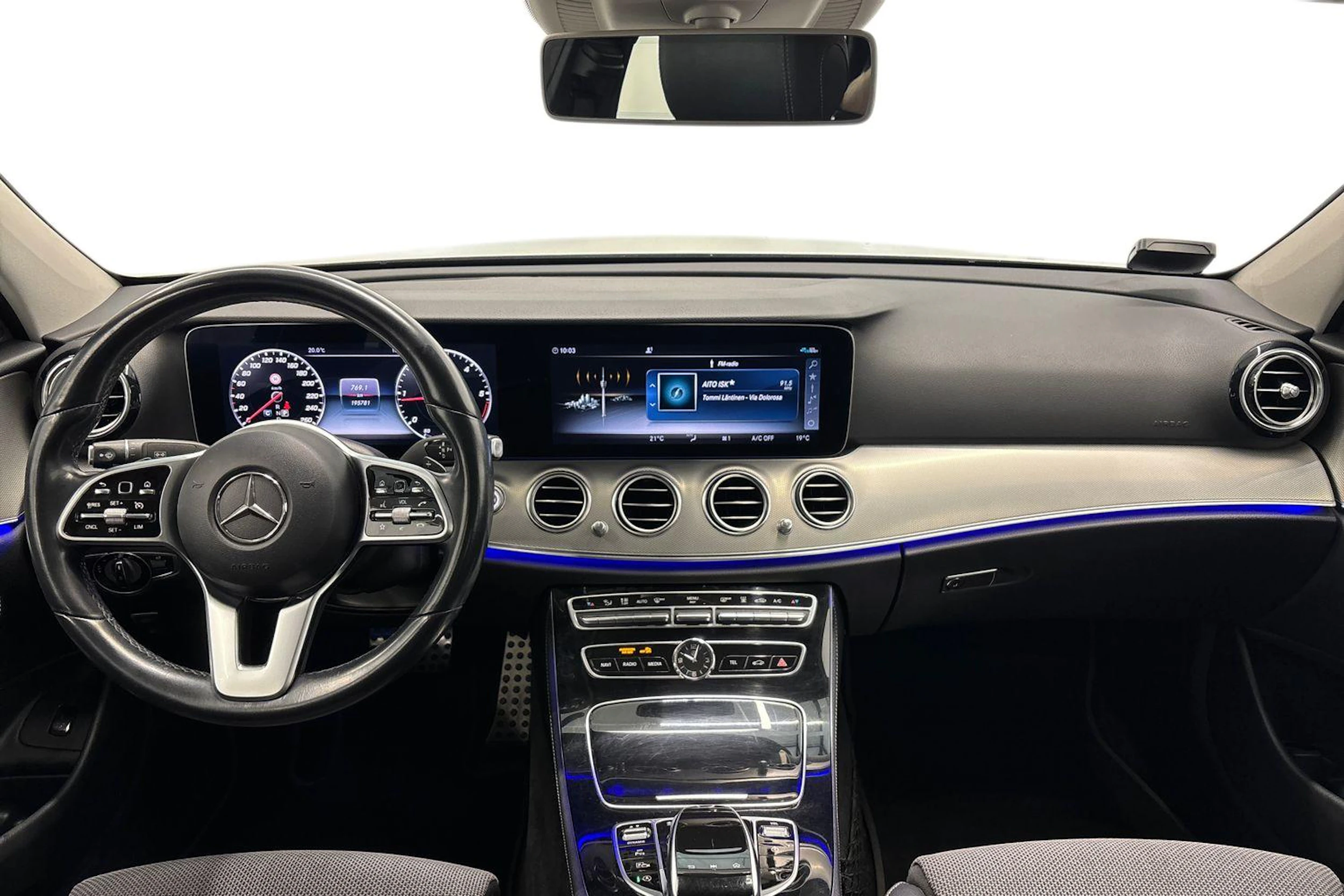 harmaa Mercedes-Benz E 2019 kuva 7.