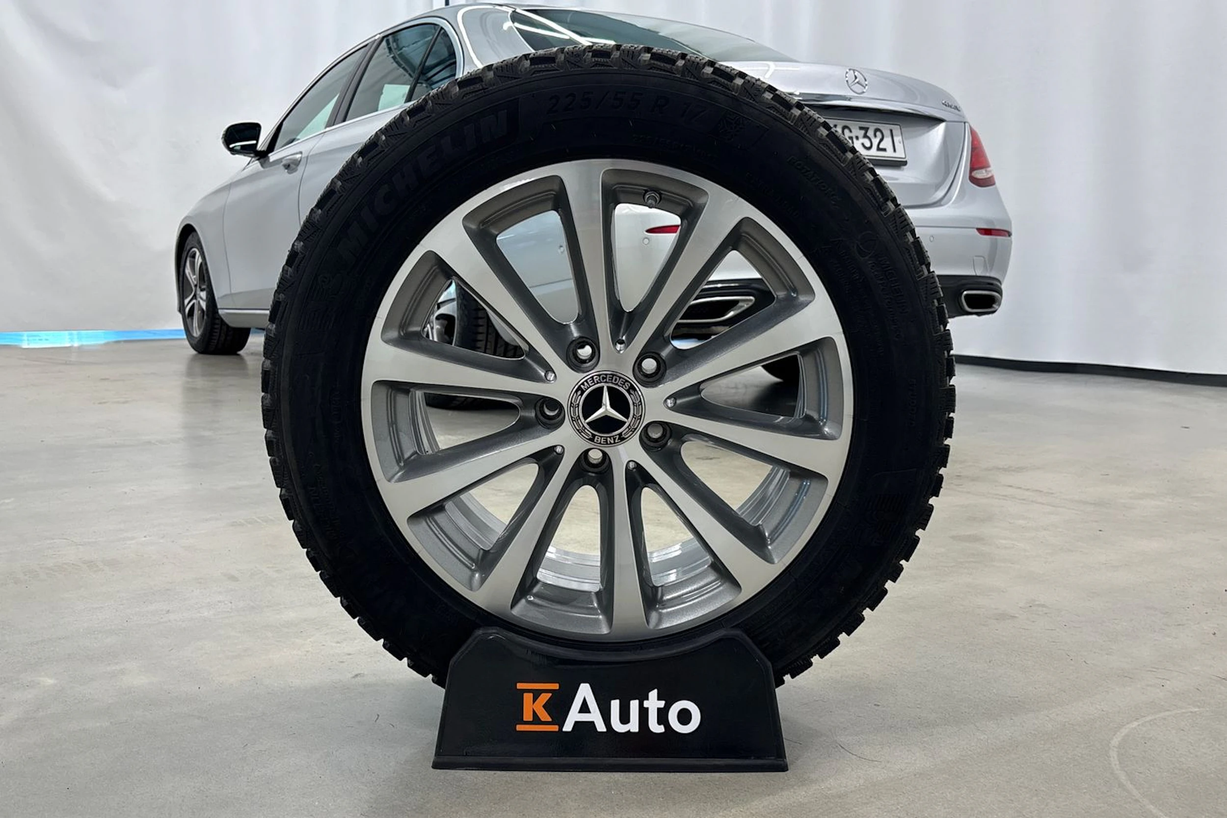 harmaa Mercedes-Benz E 2019 kuva 10.