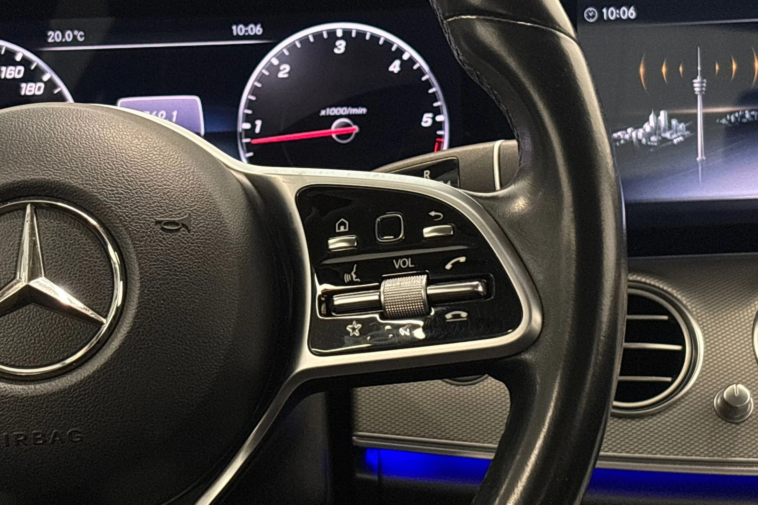 harmaa Mercedes-Benz E 2019 kuva 12.