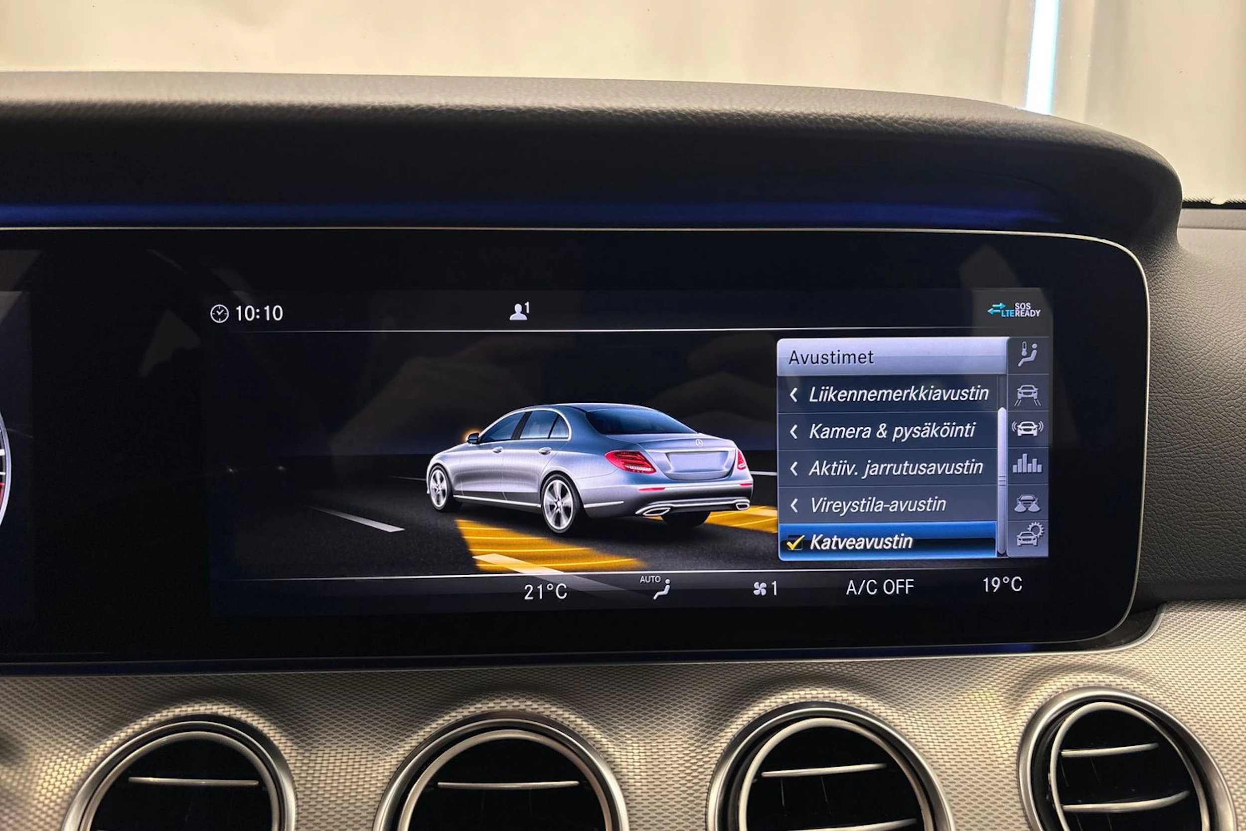 harmaa Mercedes-Benz E 2019 kuva 19.