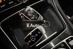 harmaa Mercedes-Benz E 2019 kuva 26.