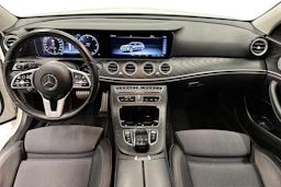 valkoinen Mercedes-Benz E 2019 kuva 7.
