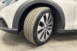 valkoinen Mercedes-Benz E 2019 kuva 10.