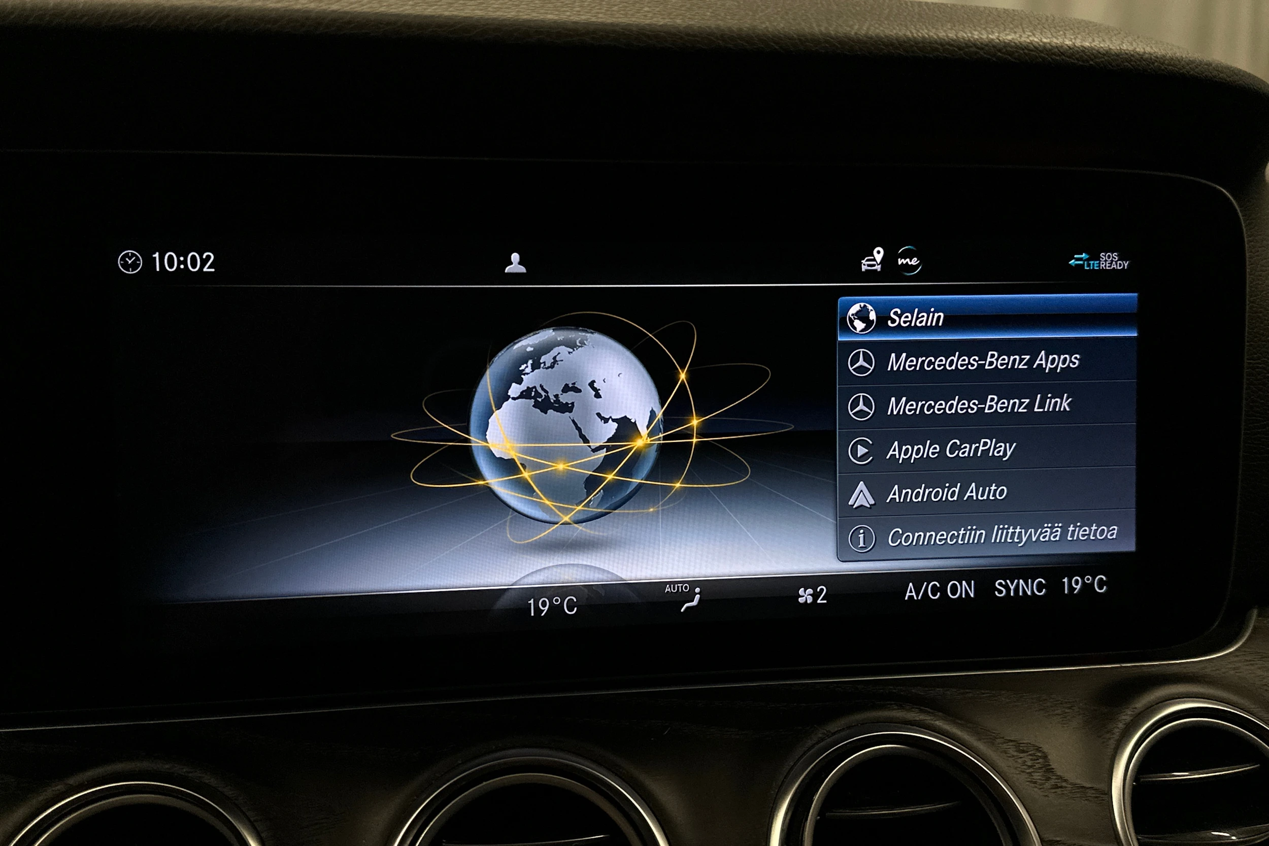 valkoinen Mercedes-Benz E 2019 kuva 22.