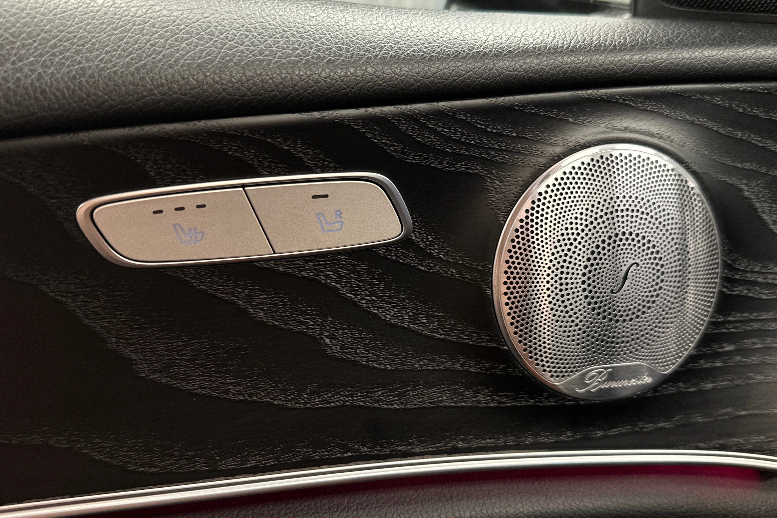 valkoinen Mercedes-Benz E 2019 kuva 32.