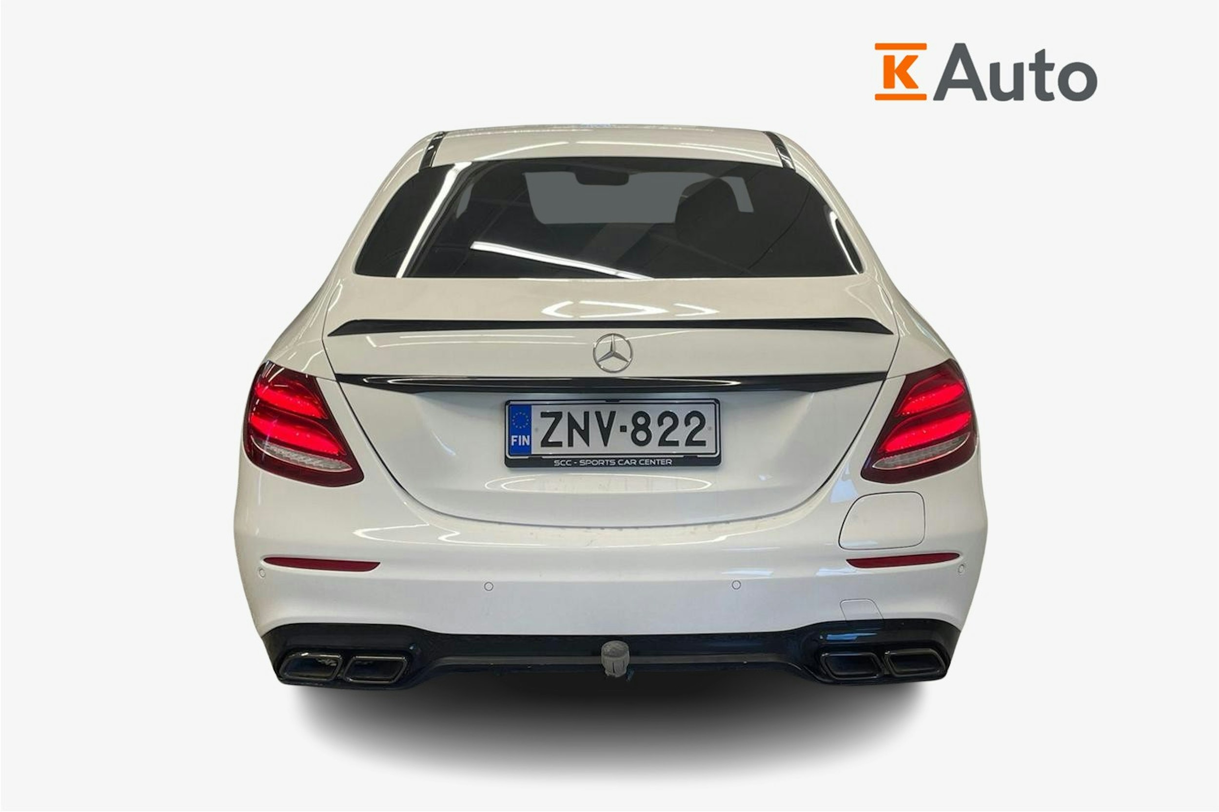 valkoinen Mercedes-Benz E 2019 kuva 3.