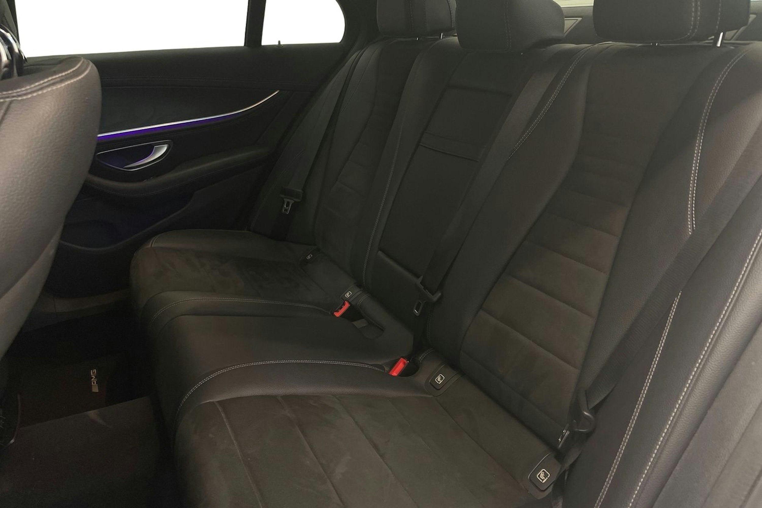 valkoinen Mercedes-Benz E 2019 kuva 8.
