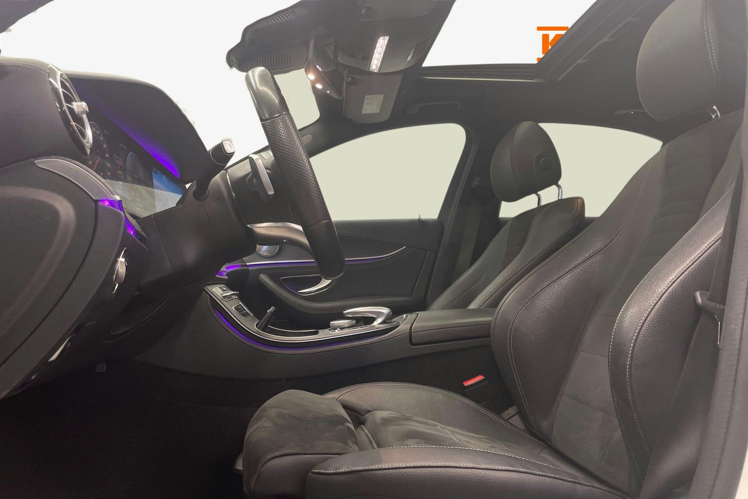valkoinen Mercedes-Benz E 2019 kuva 9.