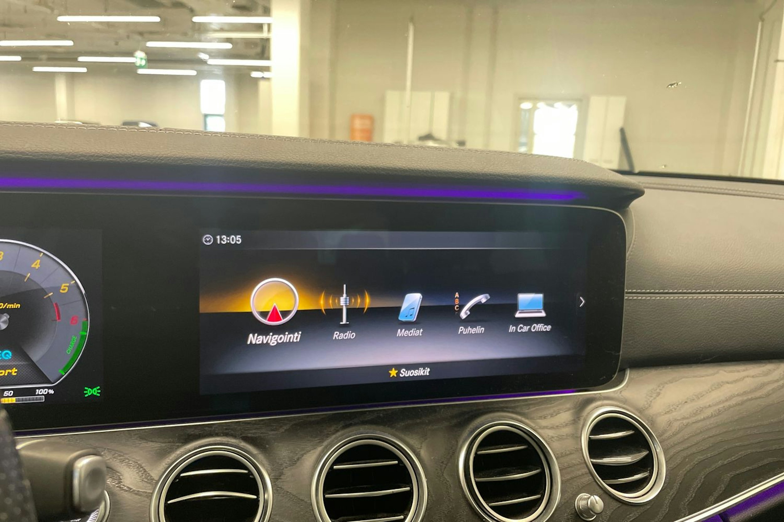 valkoinen Mercedes-Benz E 2019 kuva 11.