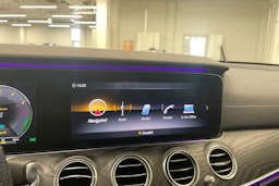 valkoinen Mercedes-Benz E 2019 kuva 11.