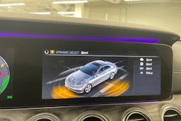 valkoinen Mercedes-Benz E 2019 kuva 16.