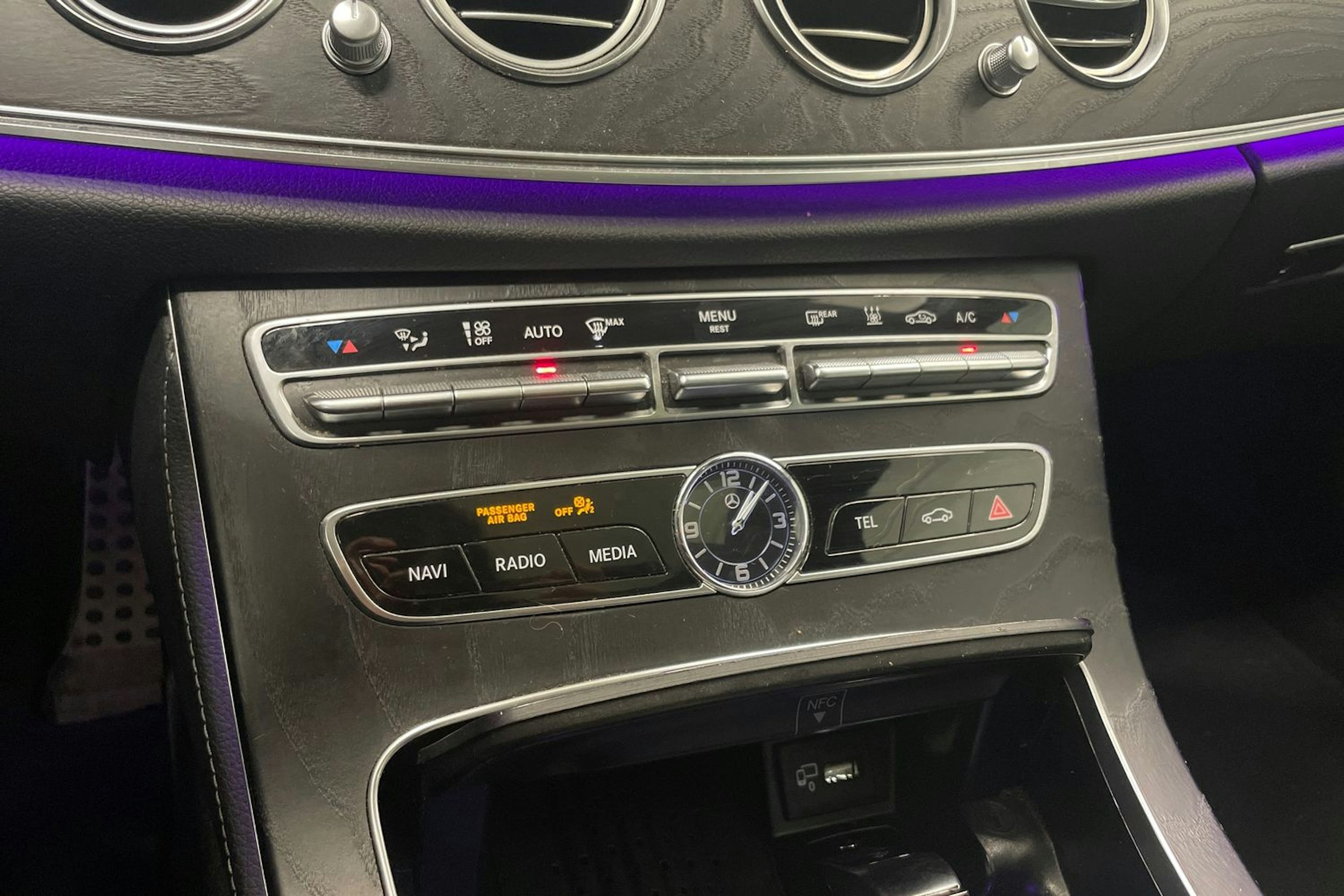 valkoinen Mercedes-Benz E 2019 kuva 17.