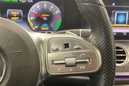 valkoinen Mercedes-Benz E 2019 kuva 21.