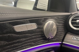 valkoinen Mercedes-Benz E 2019 kuva 24.