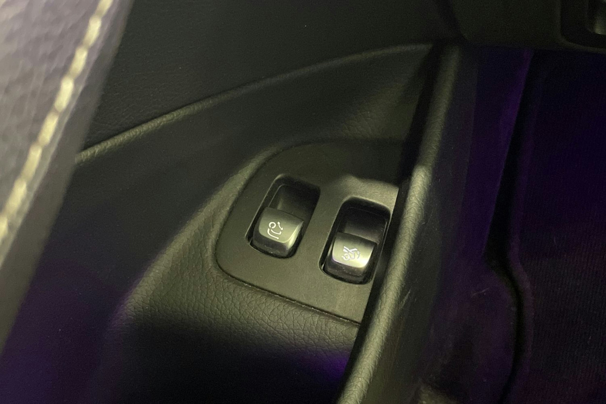 valkoinen Mercedes-Benz E 2019 kuva 27.