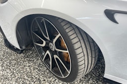 valkoinen Mercedes-Benz E 2019 kuva 33.