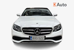 valkoinen Mercedes-Benz E 2020 kuva 4.