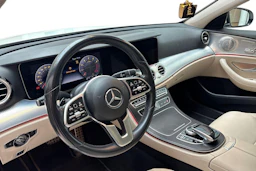 valkoinen Mercedes-Benz E 2020 kuva 6.
