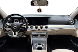 valkoinen Mercedes-Benz E 2020 kuva 7.